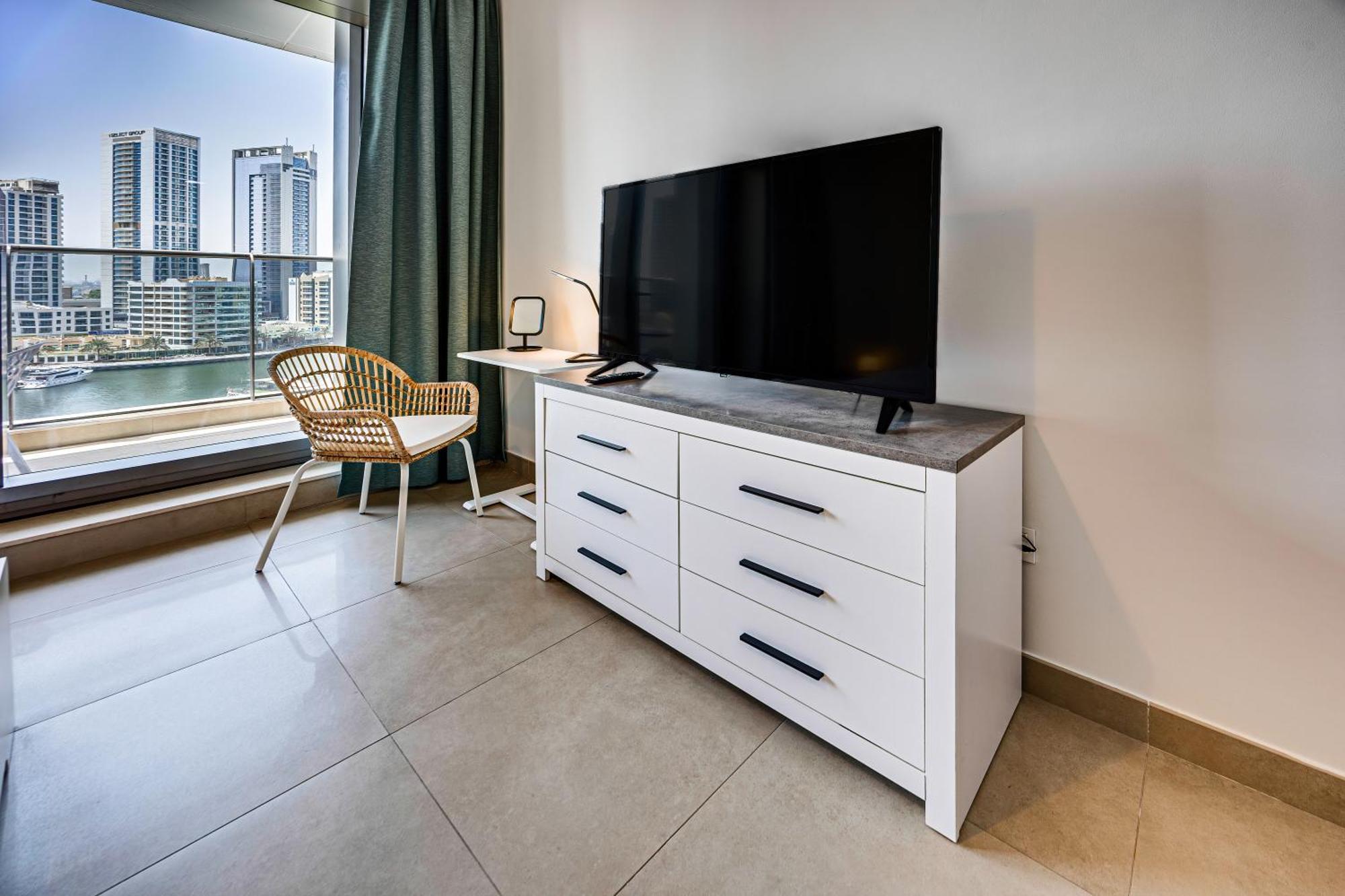 5 Star Sparkle Tower By Swarovski, Dubai Marina Екстериор снимка